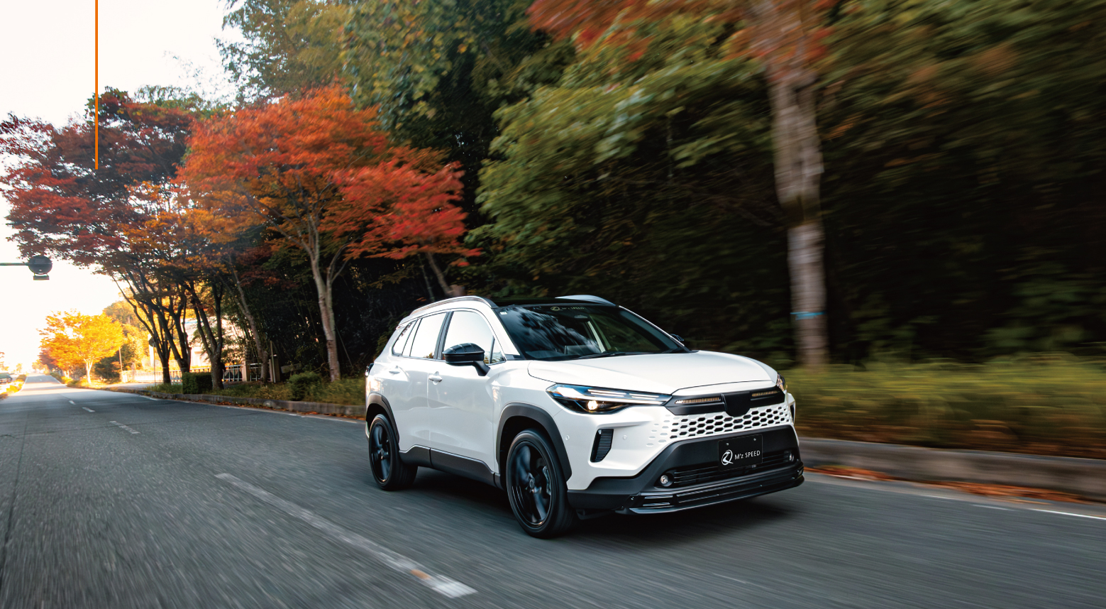 COROLLA CROSS FRONT RIGHT IMAGE