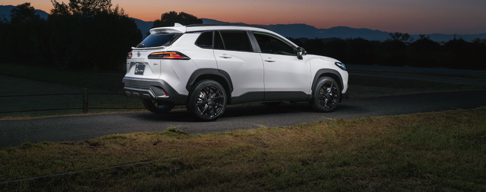 COROLLA CROSS REAR RIGHT IMAGE