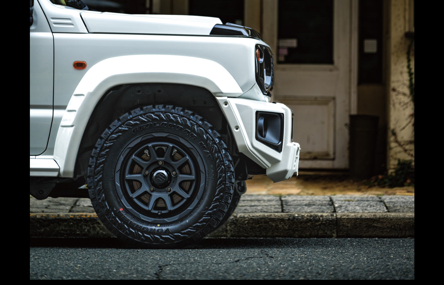 JIMNY NOMADE LEFT SIDE IMAGE