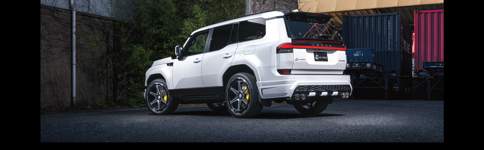 LEXUS GX Rear Left Image